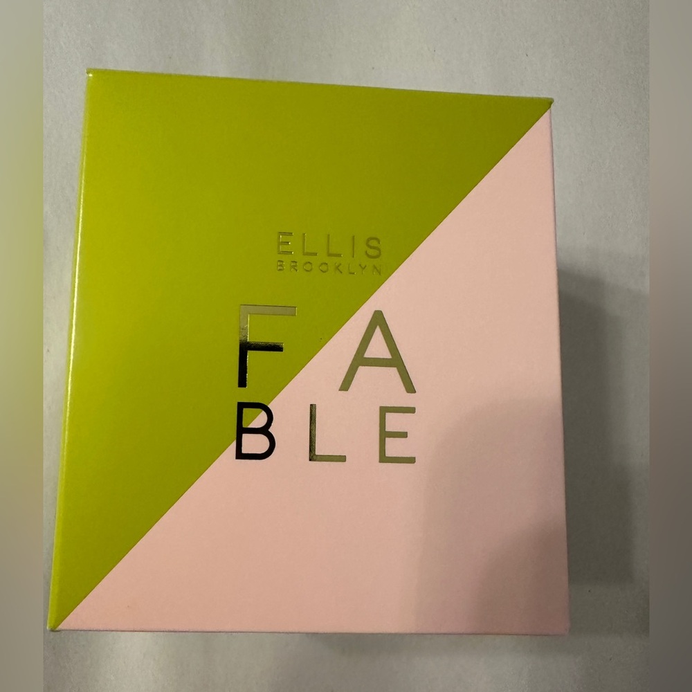 Ellis Brooklyn Fable Terrific Scented Candle - NIB - 6.5 oz - Picture 3 of 12